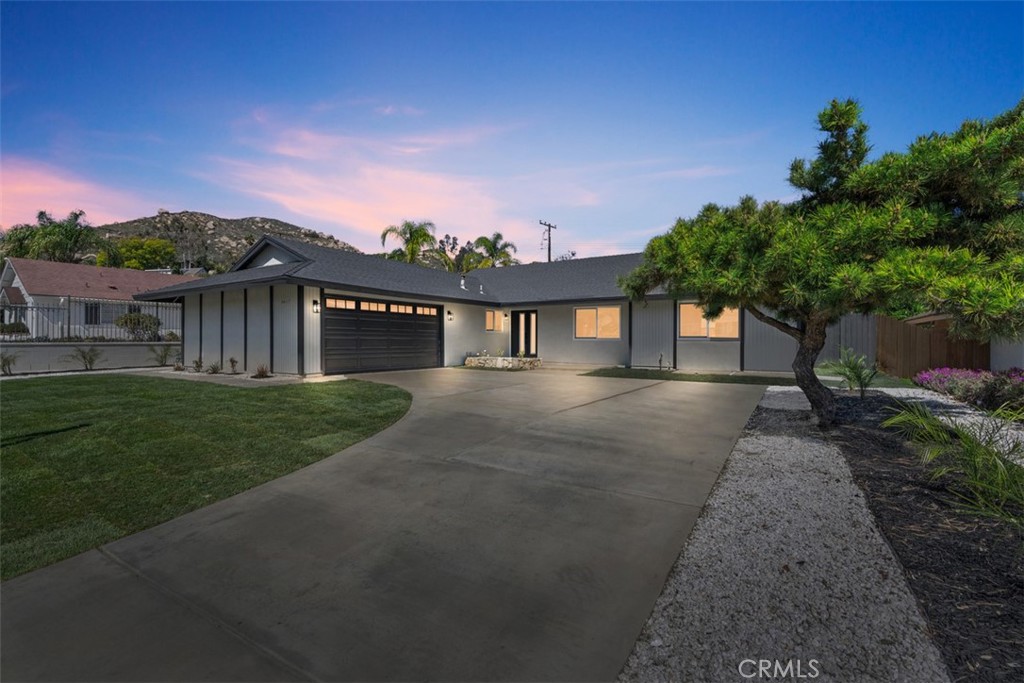 5417 Peacock Lane Property Photo