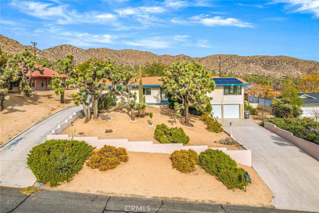 54660 Benecia Trail Property Photo