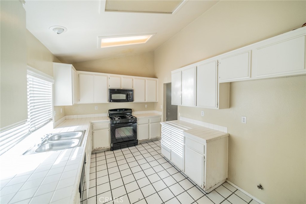 1115 Radka Avenue Property Photo 14