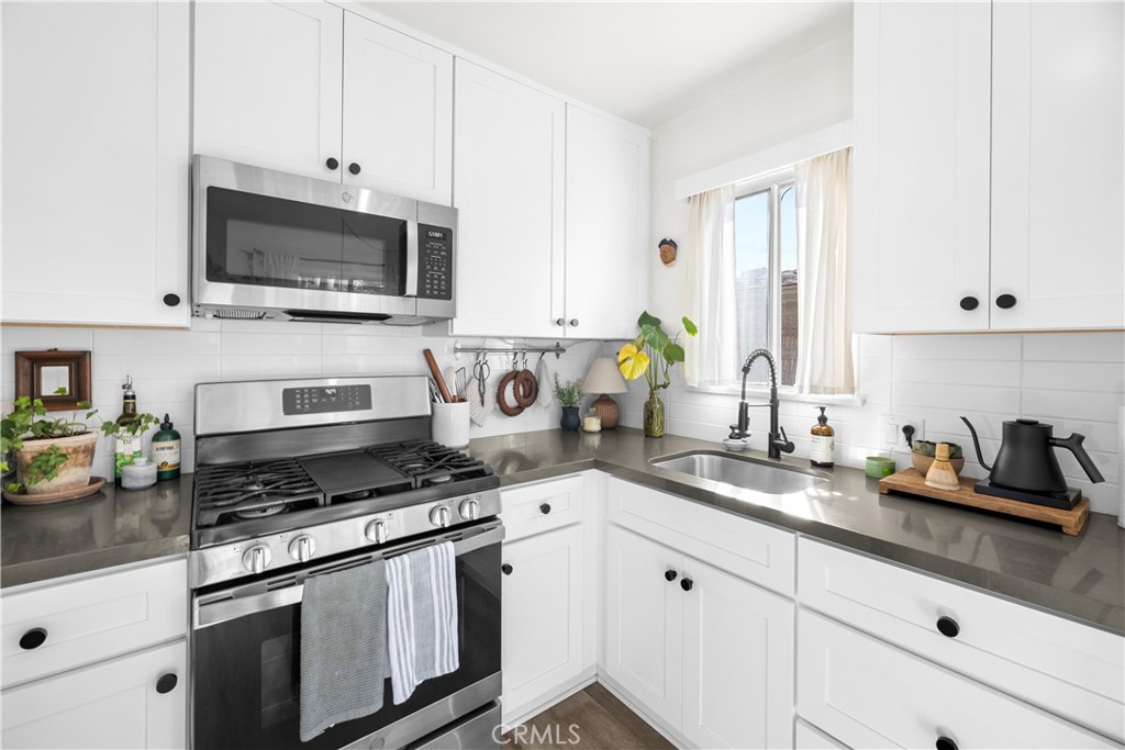 808 Buena Property Photo 23