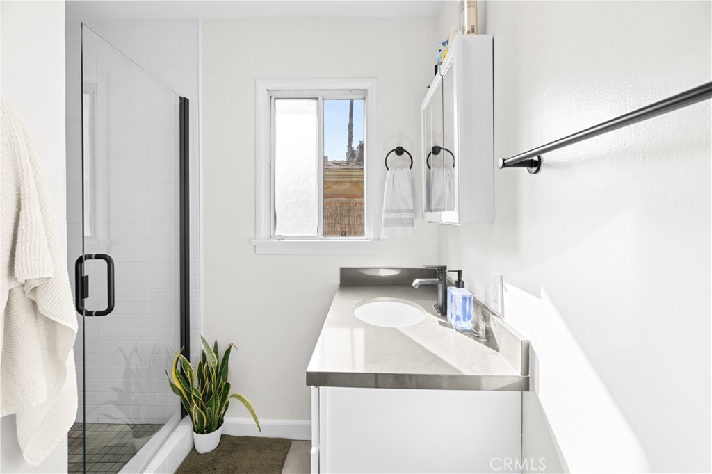 808 Buena Property Photo 31