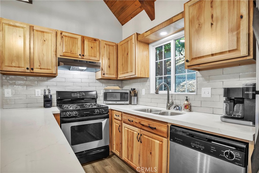272 Fairway Drive Property Photo 8