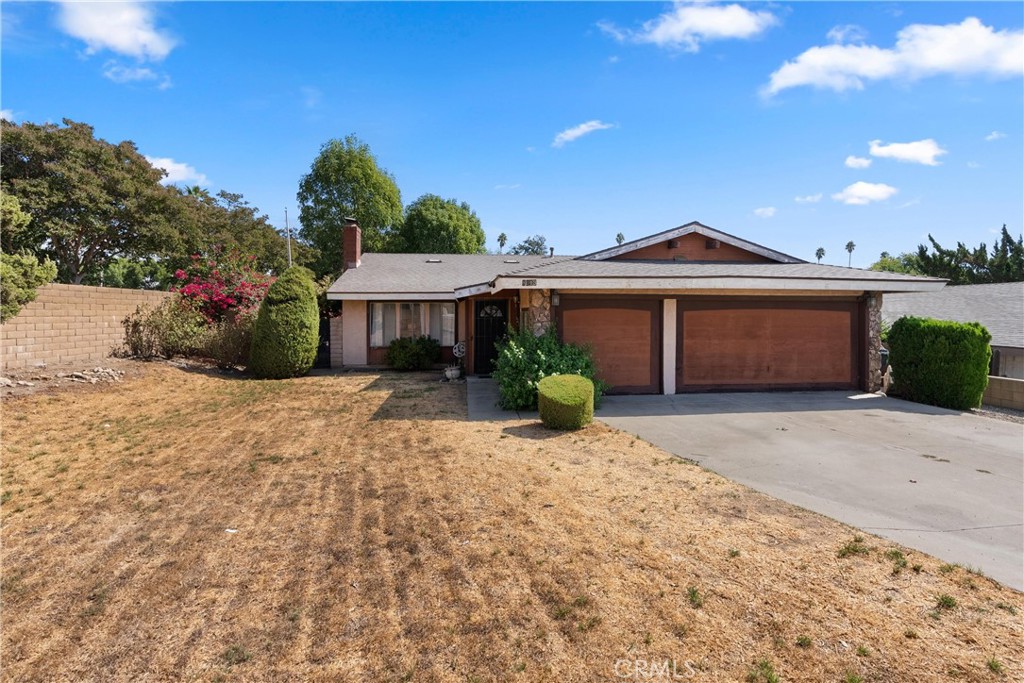 8013 Orangewood Drive Property Photo