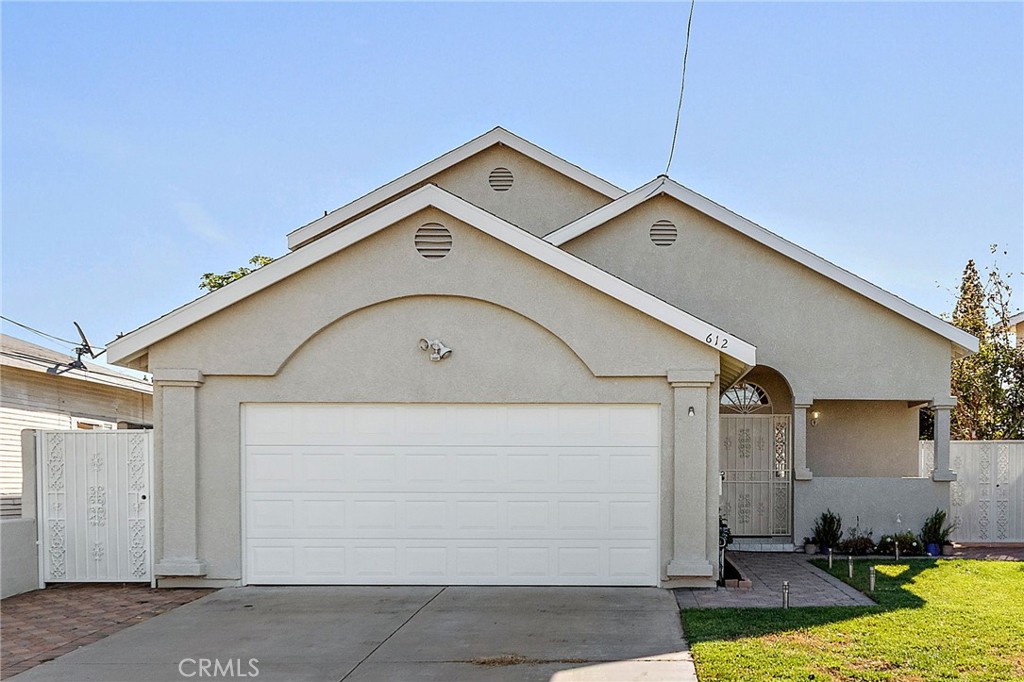 612 S Van Buren Street Property Photo