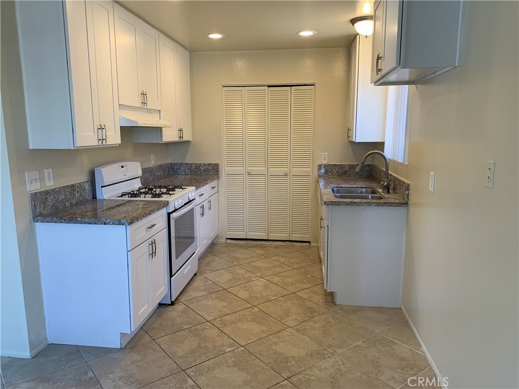 1721 Alabama Street C Property Photo