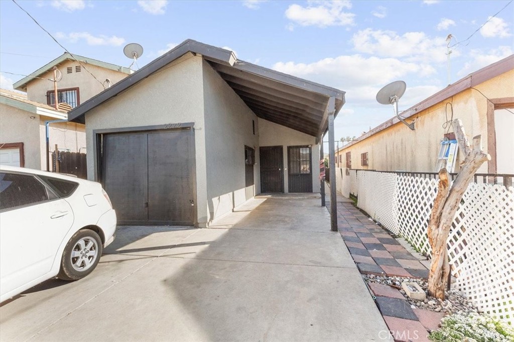 2272 E 105th Street Property Photo