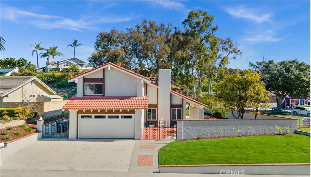 23992 Via La Coruna Property Photo