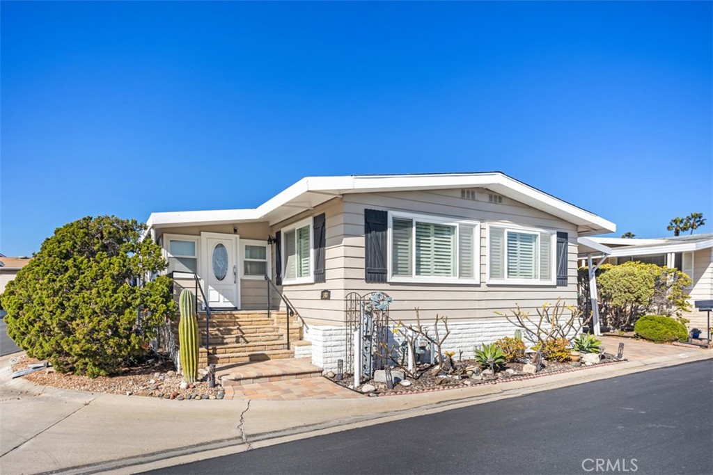 143 Mira del Sur Property Photo 1