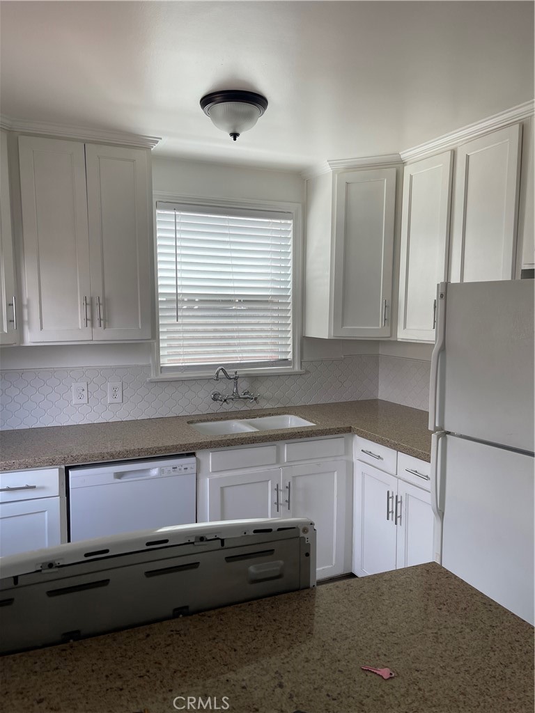 258 Glendora Avenue Property Photo 4