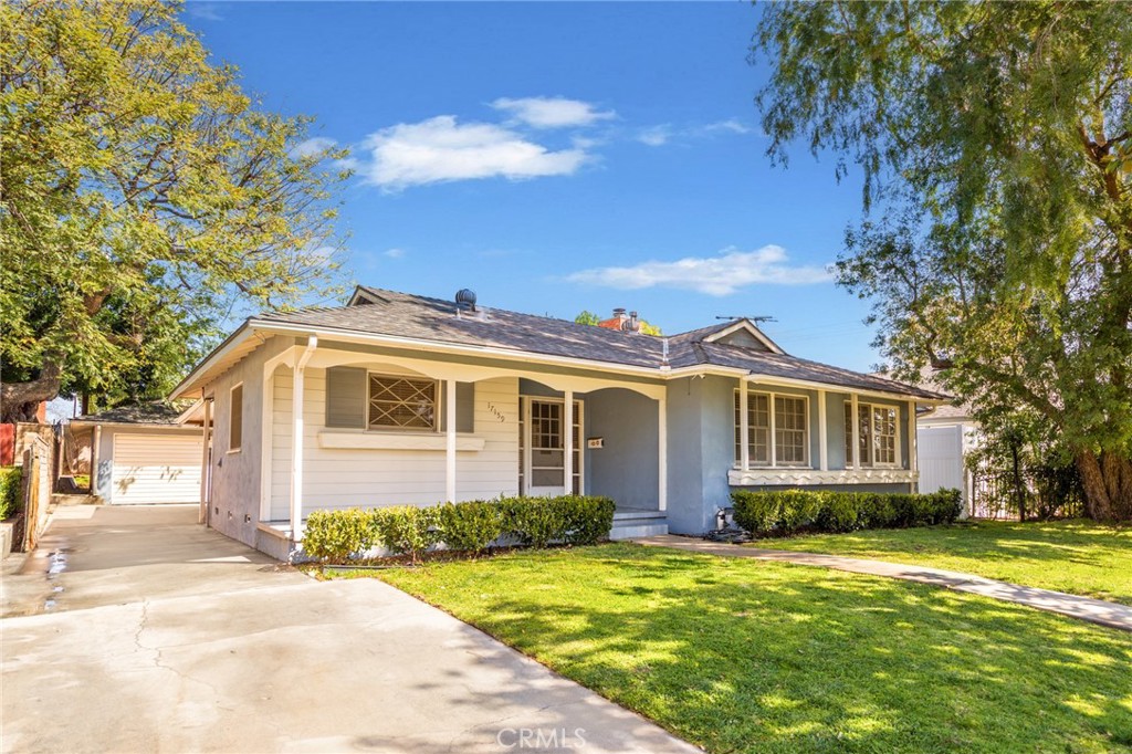 17159 Celtic Street Property Photo
