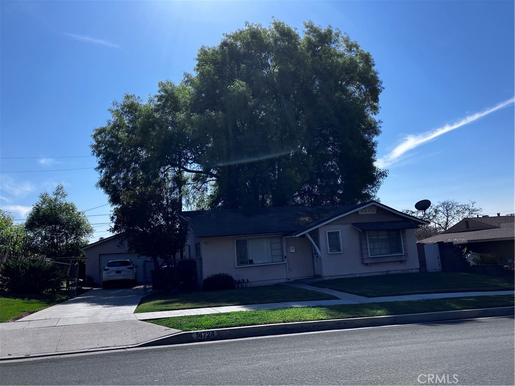 14724 Mercado Avenue Property Photo