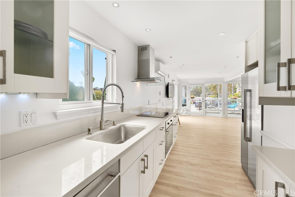 377 Mermaid Street 4 Property Photo