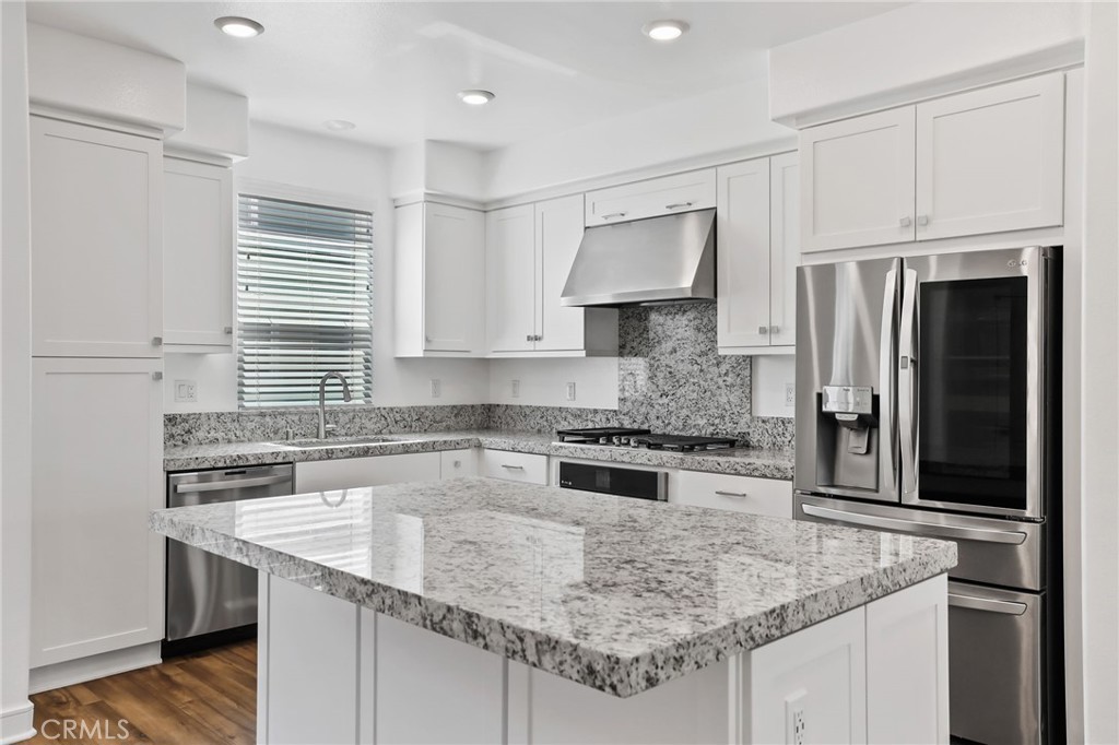 454 Palermo Property Photo