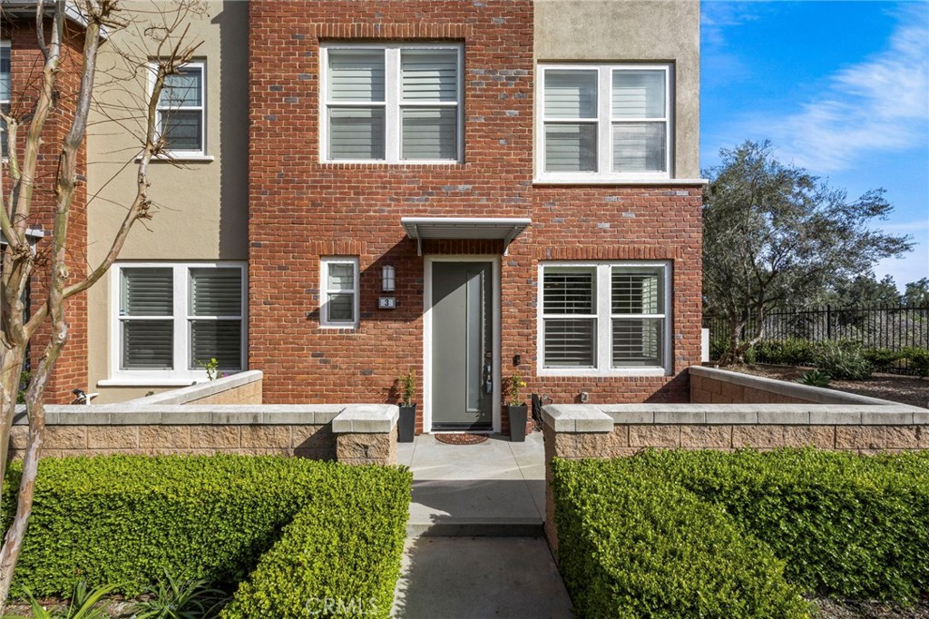 3 Compass Court Property Photo