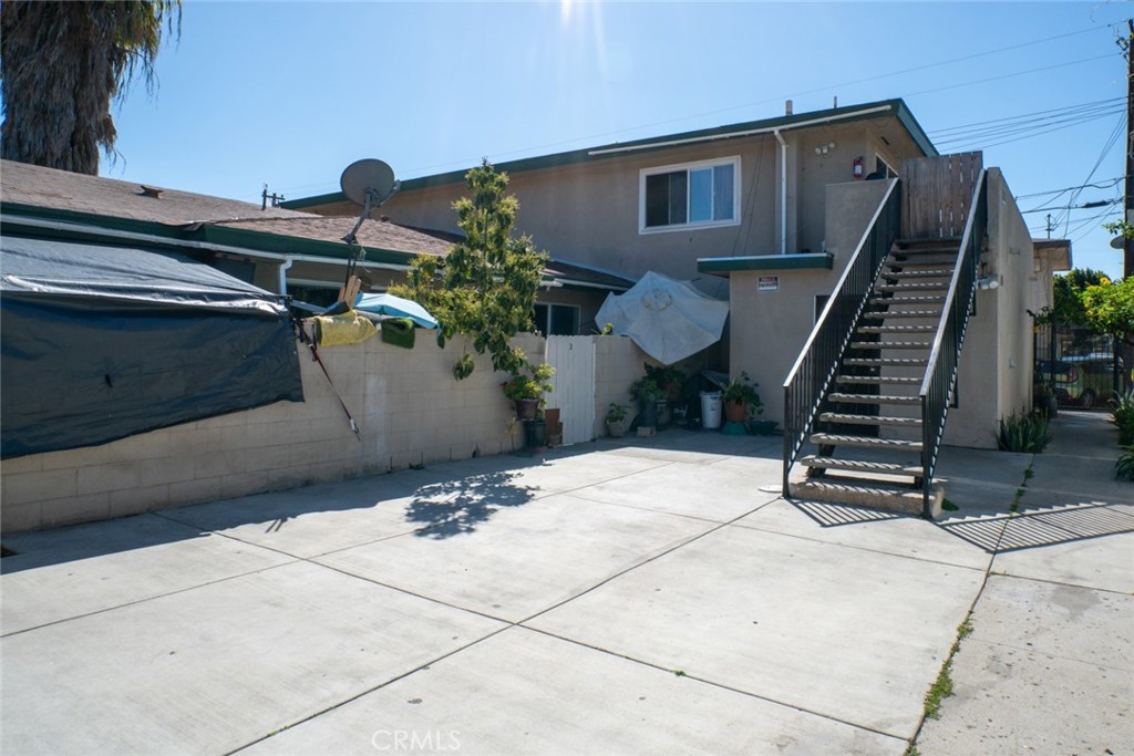 310 E Wakefield Avenue Property Photo 4