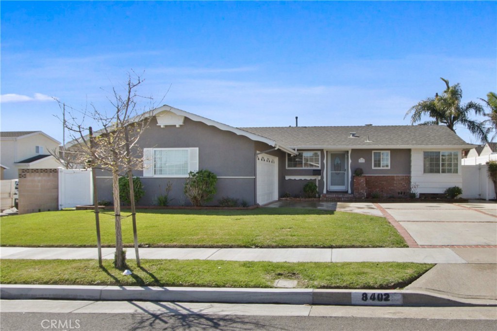 8402 Daren Circle Property Photo