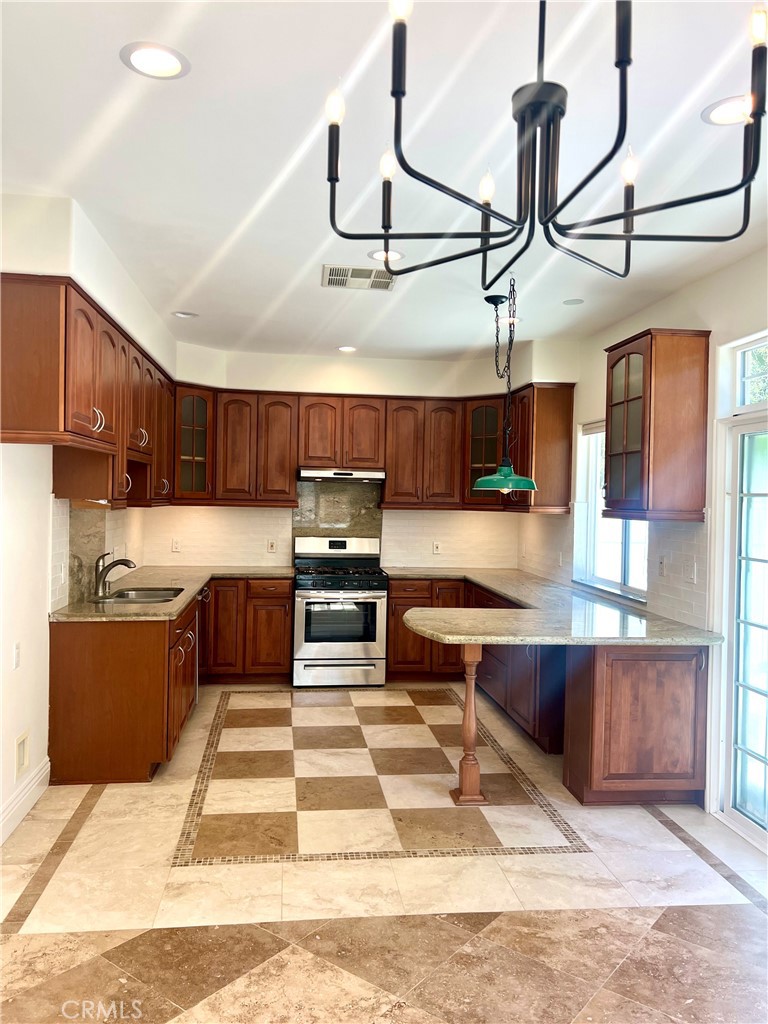 25292 De Salle Property Photo