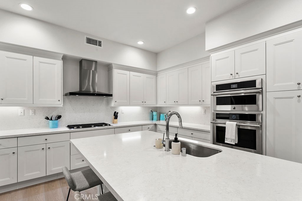 3440 Doheny Way Property Photo 10