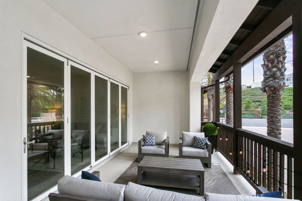 3440 Doheny Way Property Photo 16
