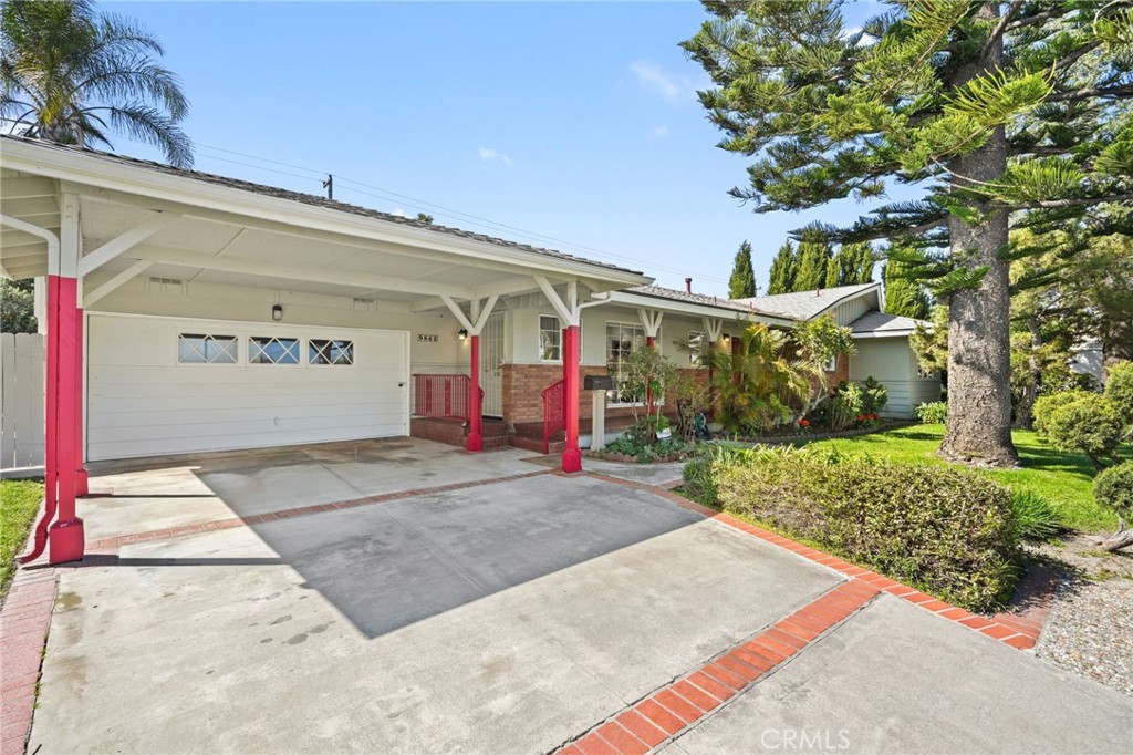 9862 Royal Palm Boulevard Property Photo