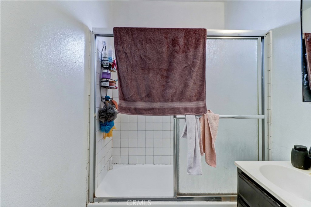 601 E 79th Street Property Photo 12