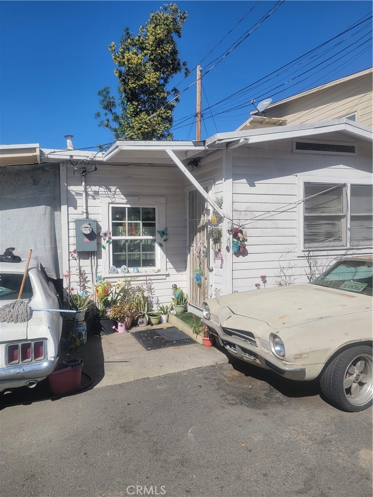 208 S Illinois Street Property Photo 4