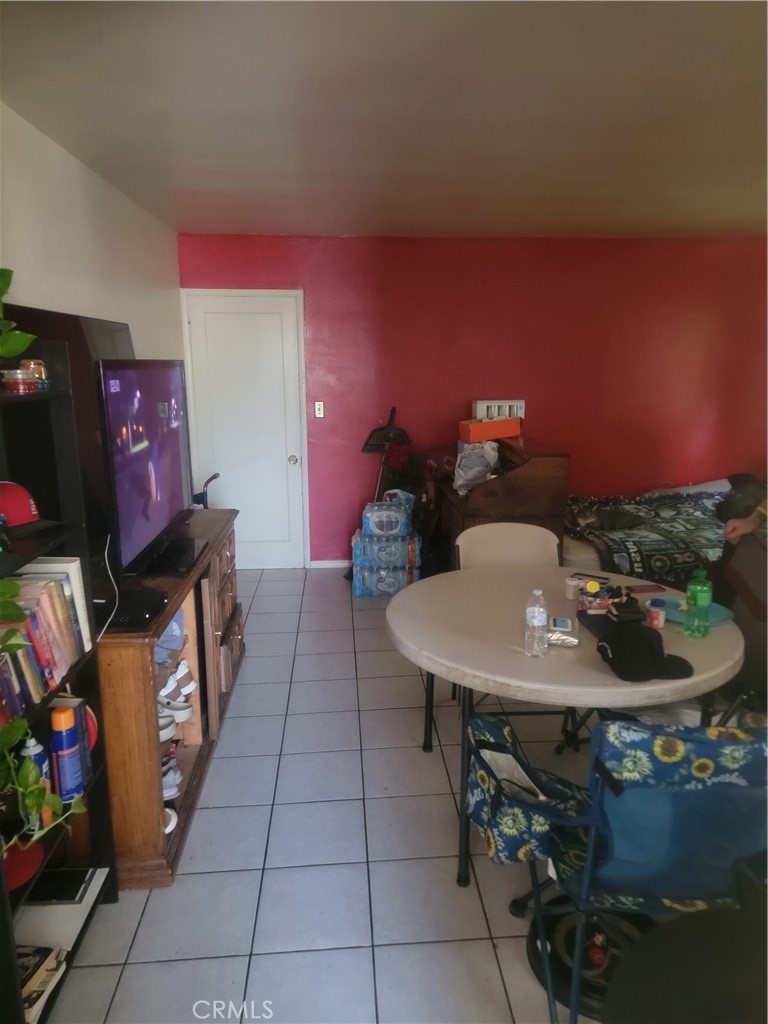 208 S Illinois Street Property Photo 11