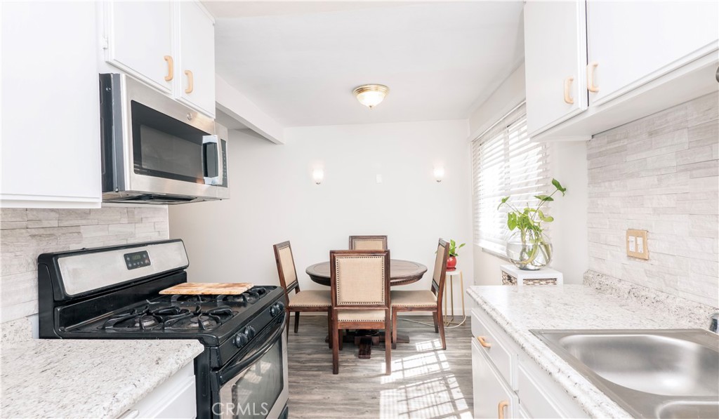 8655 Orion Avenue 2 Property Photo
