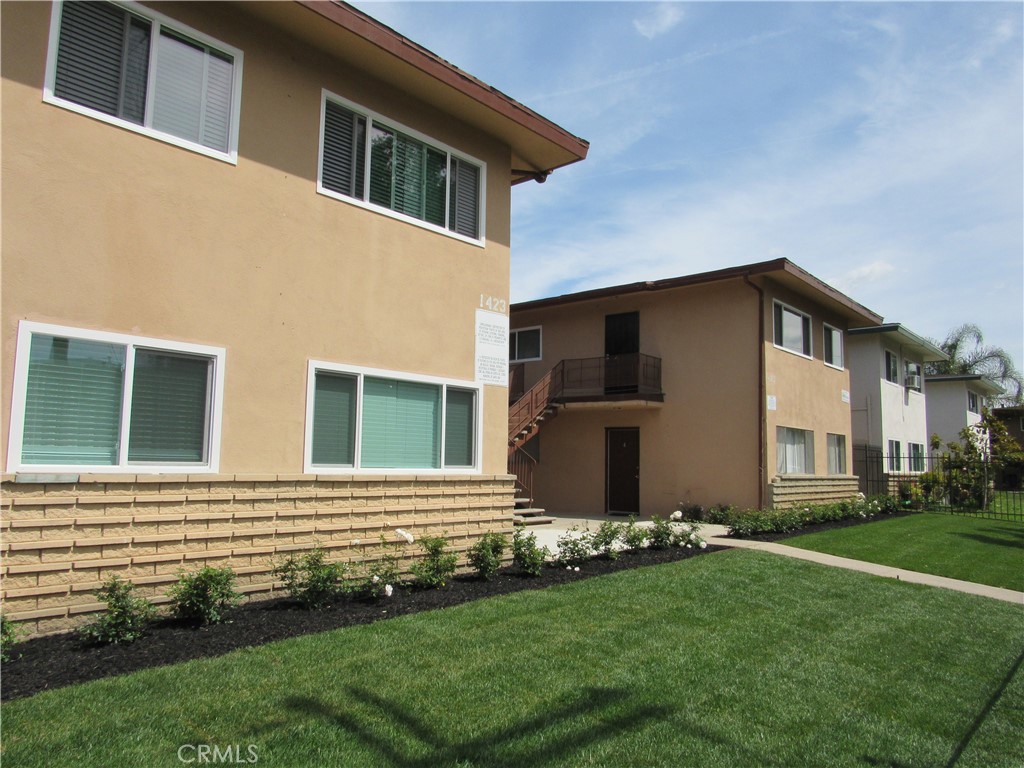 1423 W Lingan Lane Property Photo 1