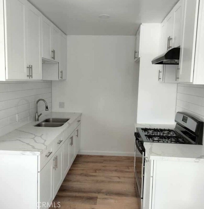 1423 W Lingan Lane Property Photo 13