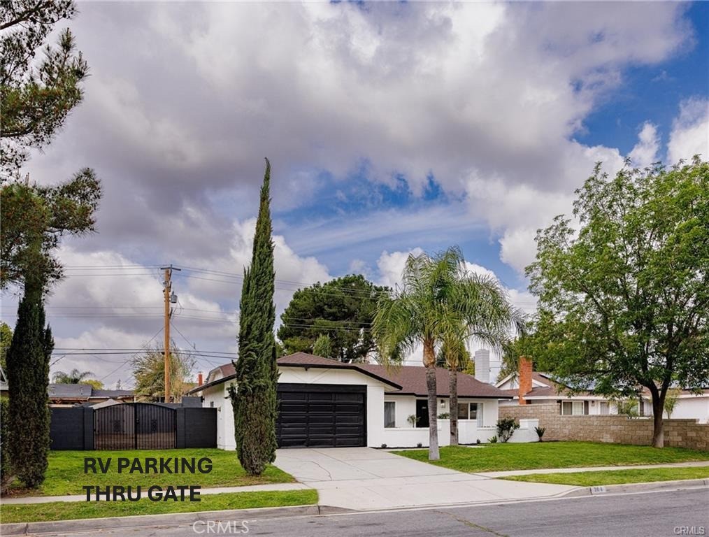 308 N Brampton Avenue Property Photo 1