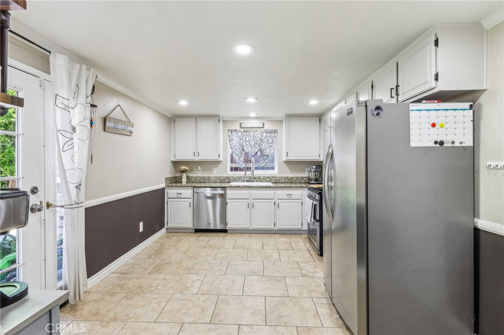 11320 Rancherias Drive Property Photo 11