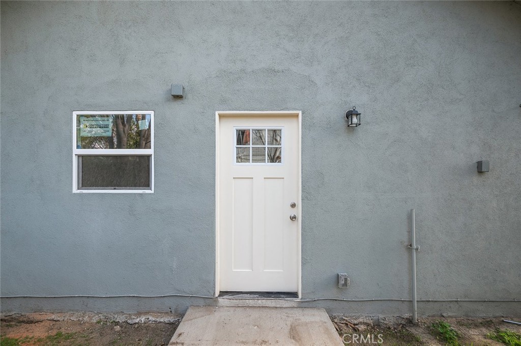 6979 Tippecanoe Avenue Property Photo 26