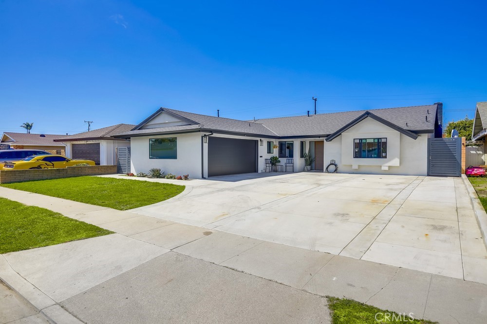 18359 Tamarind Street Property Photo
