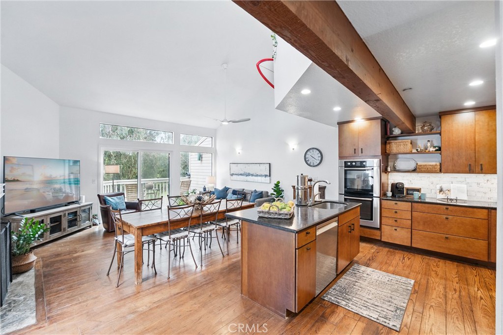 24431 Stonehill Drive Property Photo 4