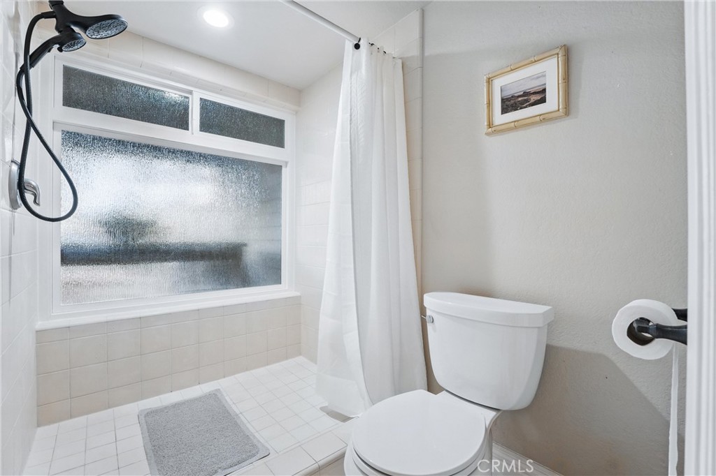24431 Stonehill Drive Property Photo 17