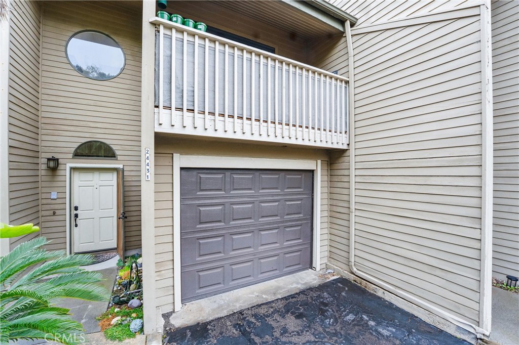 24431 Stonehill Drive Property Photo 32