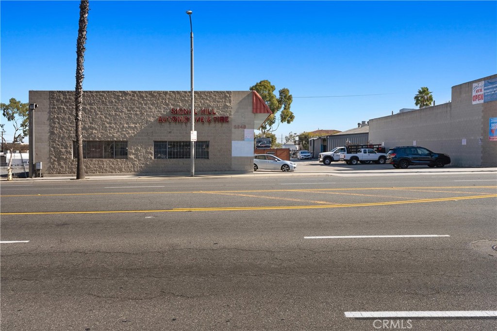 2648 Cherry Avenue Property Photo 2