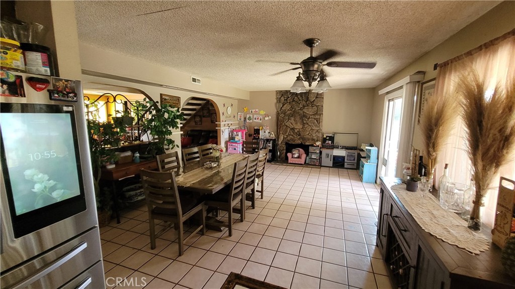 703 W Montrose Street Property Photo 8