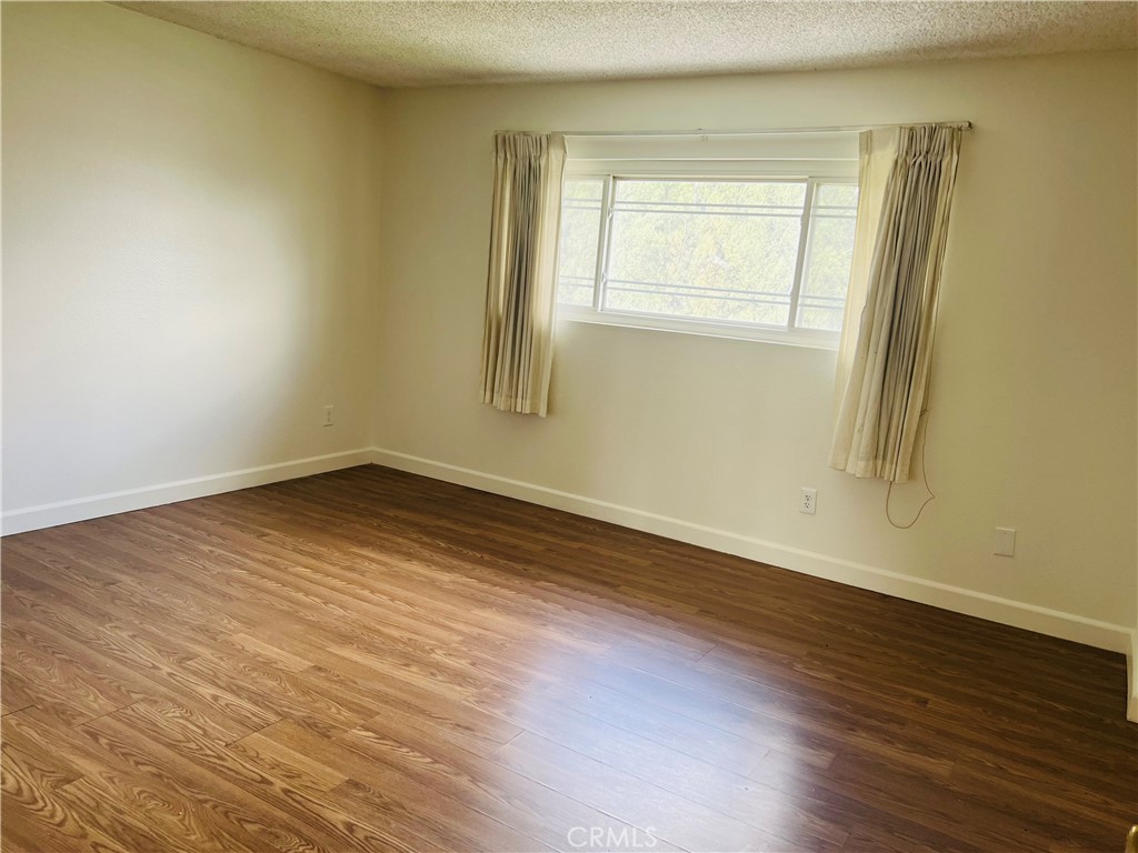 744 W Montrose Street Property Photo 11