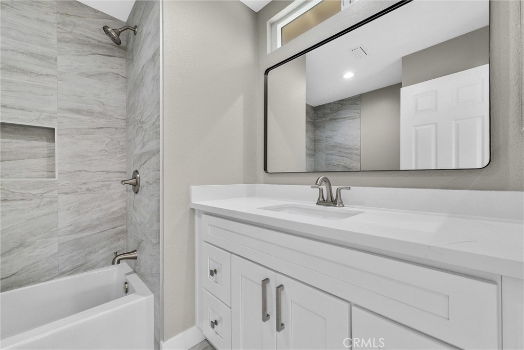 337 N Aspen Avenue Property Photo 11