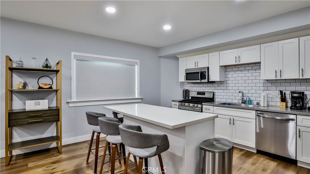 408 S Flower Street Property Photo 12