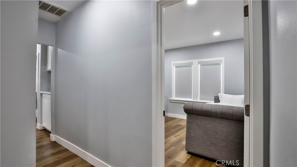 408 S Flower Street Property Photo 15