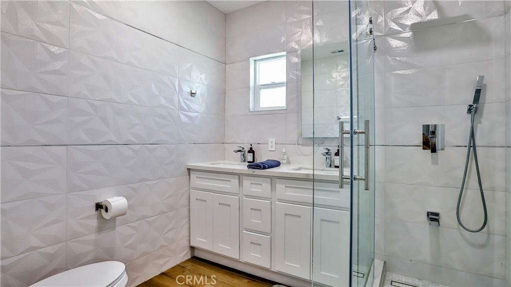408 S Flower Street Property Photo 26