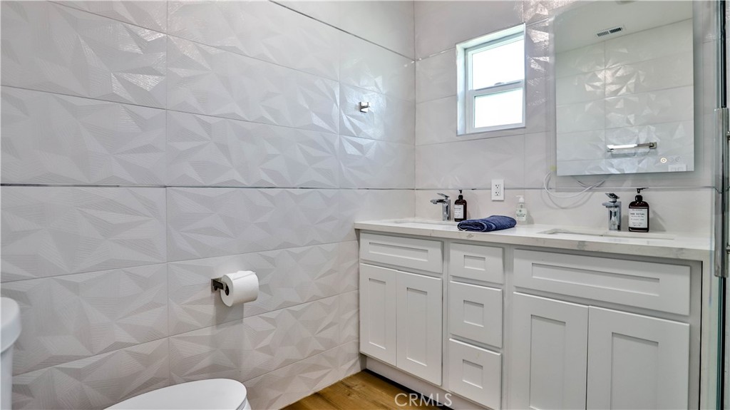 408 S Flower Street Property Photo 27