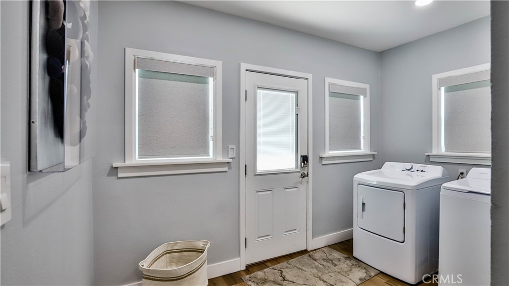 408 S Flower Street Property Photo 29