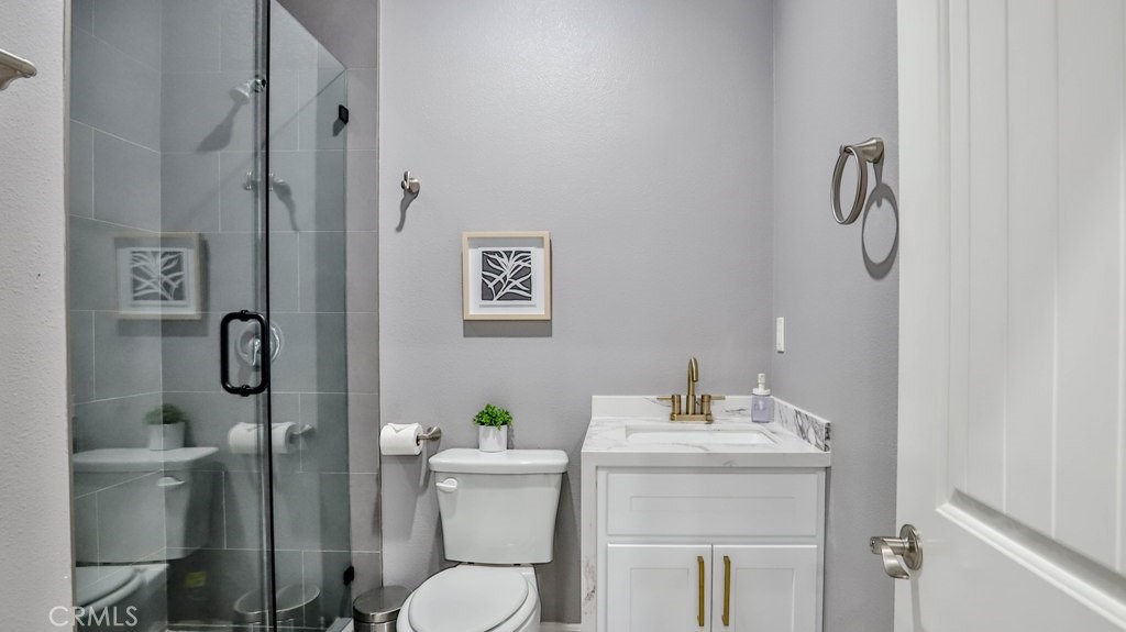 408 S Flower Street Property Photo 52