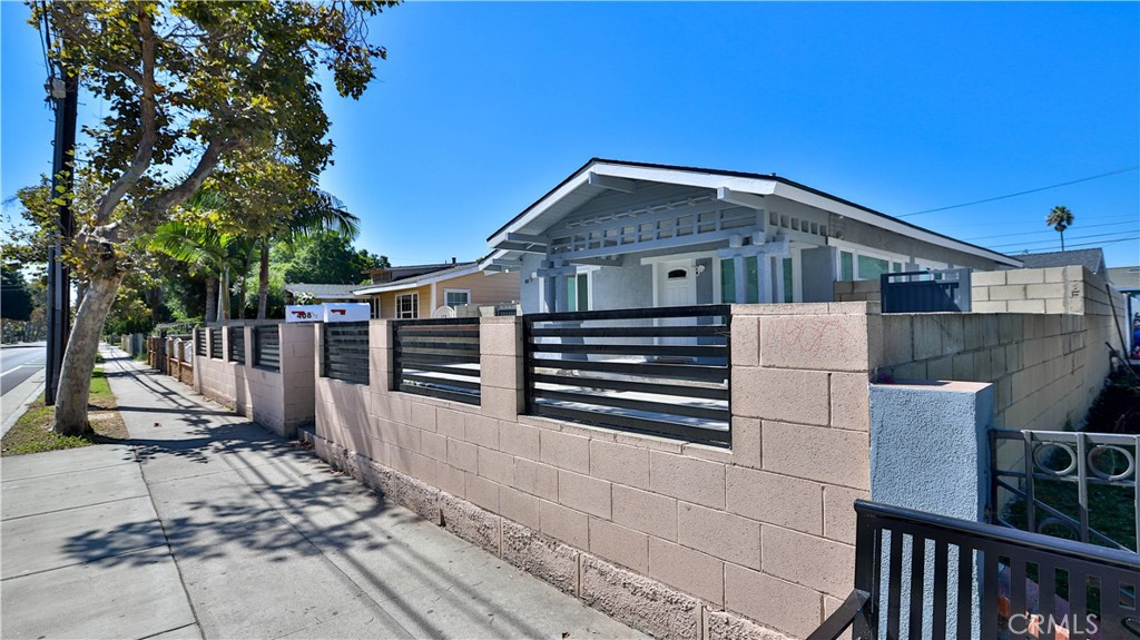 408 S Flower Street Property Photo 66