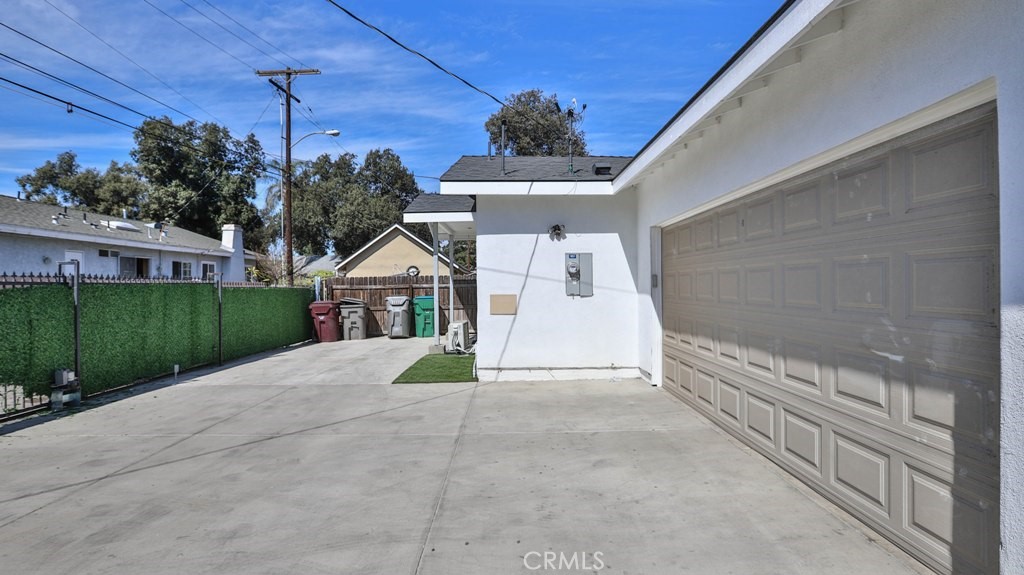 408 S Flower Street Property Photo 68