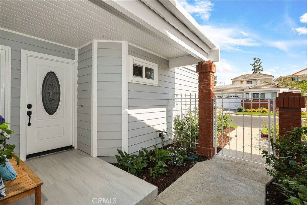 23245 Villena Property Photo 1